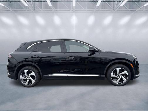 2025 VinFast VF 8 Eco