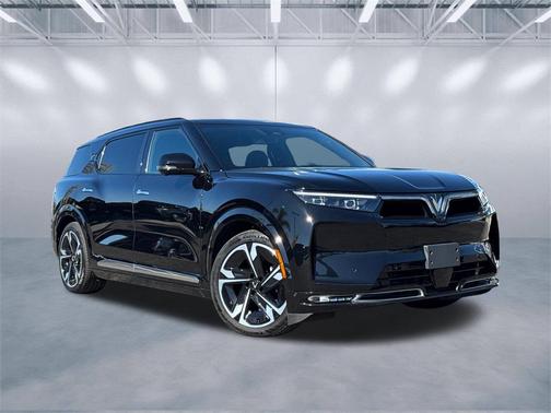 2024 VinFast VF 9 Plus