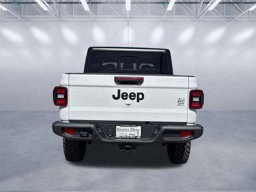 Bright White Clearcoat 2026 Jeep Gladiator Willys 4x4