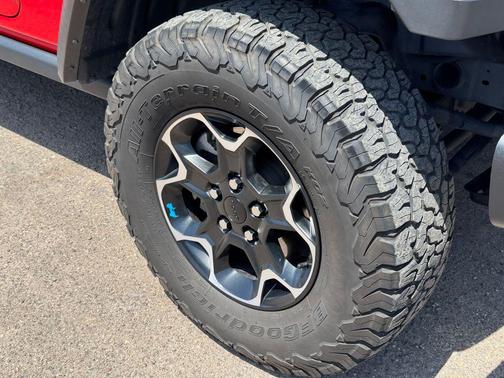 Firecracker Red Clearcoat 2023 Jeep Wrangler 4xe Rubicon
