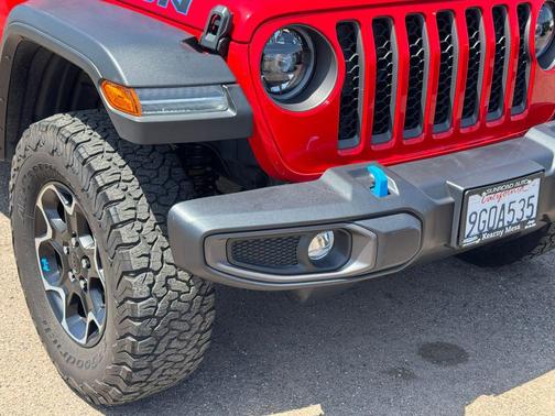 Firecracker Red Clearcoat 2023 Jeep Wrangler 4xe Rubicon