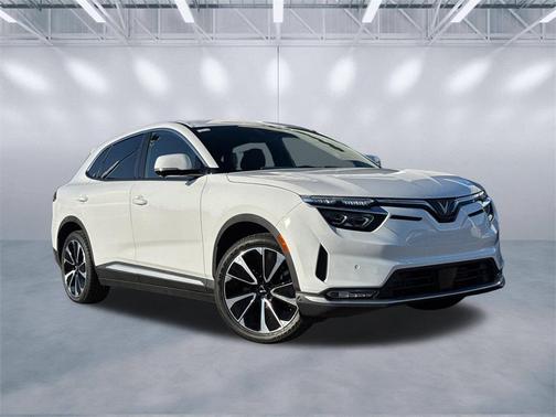 2025 VinFast VF 8 Plus