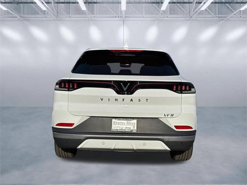 2025 VinFast VF 8 Plus