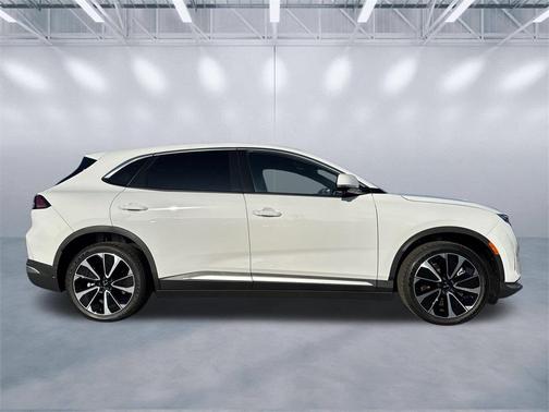 2025 VinFast VF 8 Plus