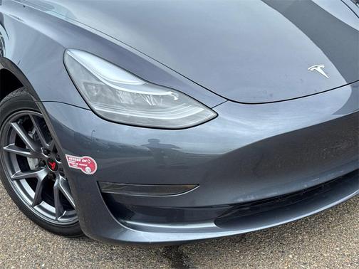 2023 Tesla Model 3 Standard Range