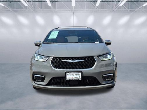 Ceramic Gray Clearcoat 2023 Chrysler Pacifica L