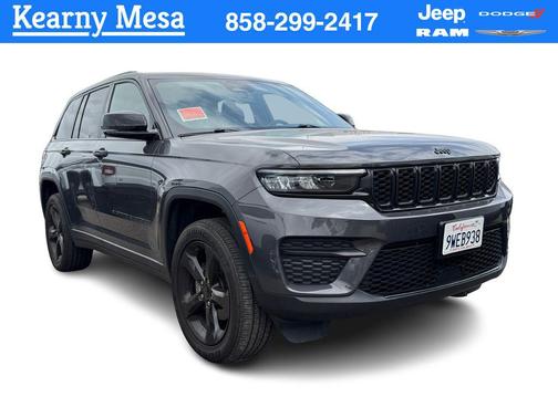 Baltic Gray Metallic Clearcoat 2024 Jeep Grand Cherokee Altitude