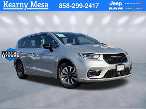 2024 Chrysler Pacifica Hybrid Select