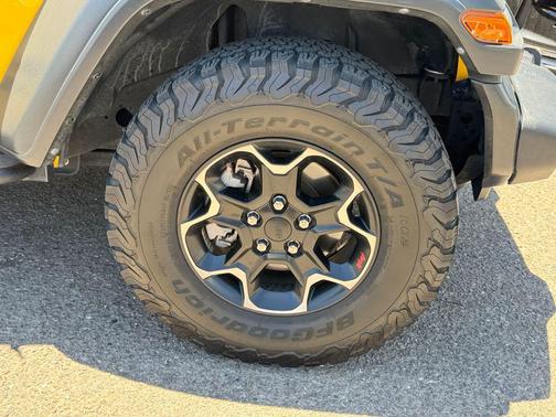 Hellayella Clearcoat 2021 Jeep Wrangler Unlimited Sport