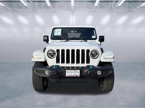 Bright White Clearcoat 2022 Jeep Wrangler Unlimited 4xe Sahara