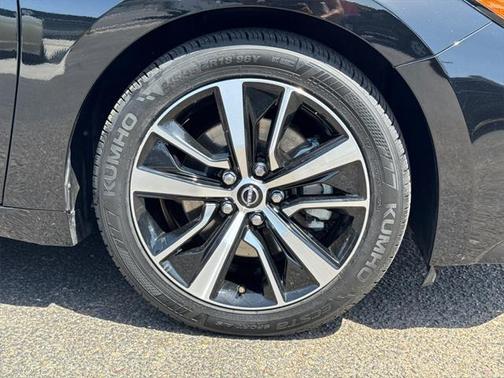 2023 Nissan Maxima SV Xtronic CVT