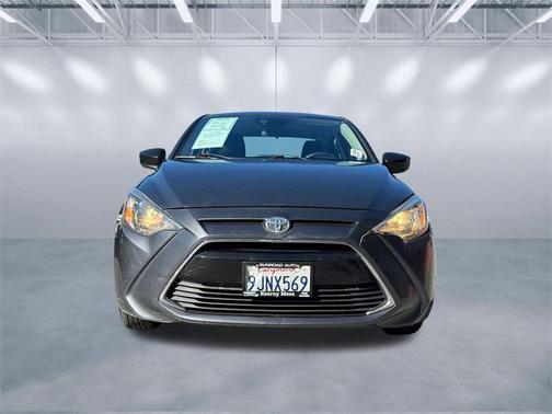 2017 Toyota Yaris iA Base