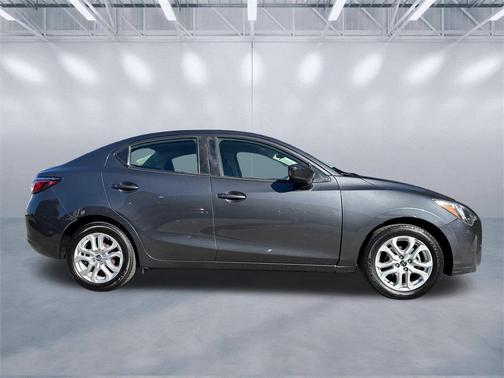 2017 Toyota Yaris iA Base