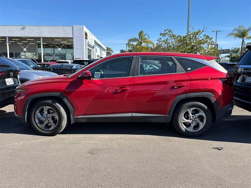2022 Hyundai TUCSON SE