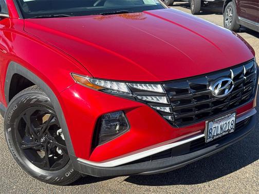 2022 Hyundai TUCSON SE