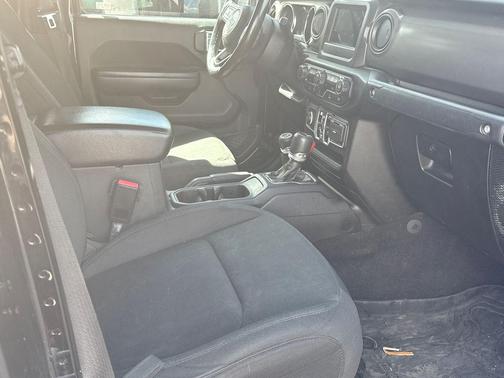 2021 Jeep Gladiator Willys 4x4