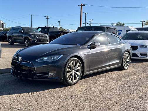 2015 Tesla Model S 70D