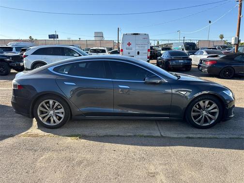 2015 Tesla Model S 70D
