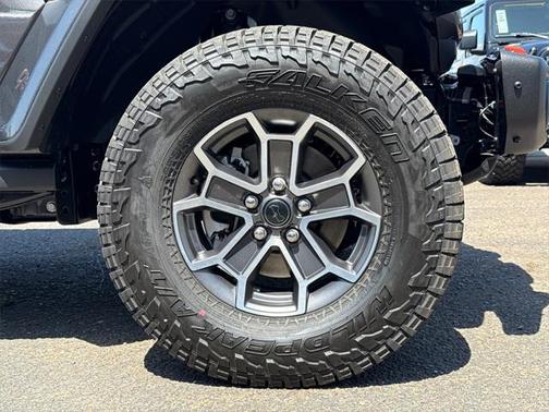 2025 Jeep Gladiator Mojave X