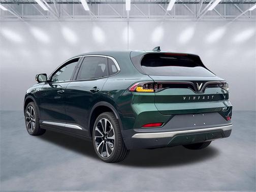 2025 VinFast VF 8 Plus