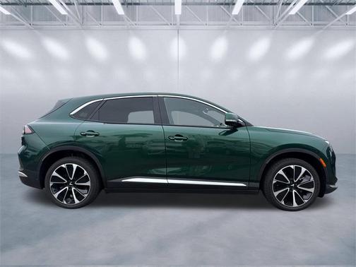 2025 VinFast VF 8 Plus