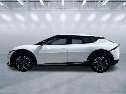 2023 Kia EV6 Light
