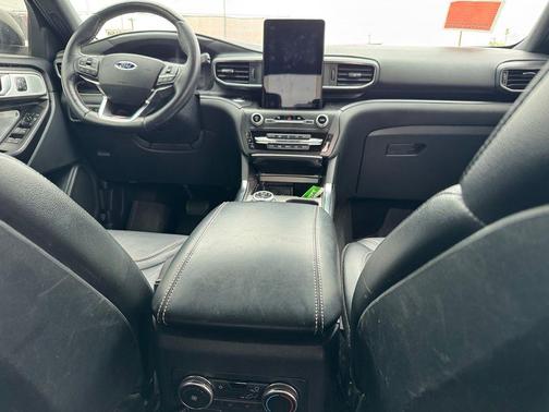 Star White Metallic Tri-Coat 2020 Ford Explorer ST