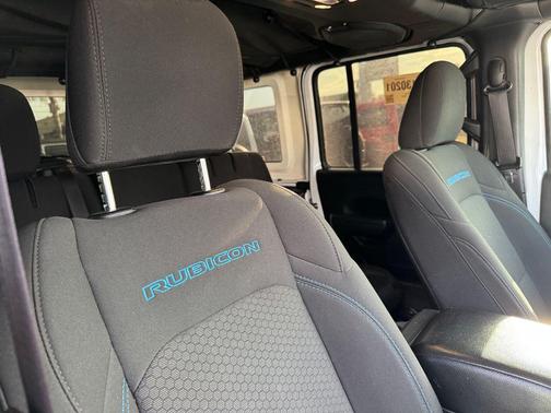 Bright White Clearcoat 2023 Jeep Wrangler 4xe Rubicon