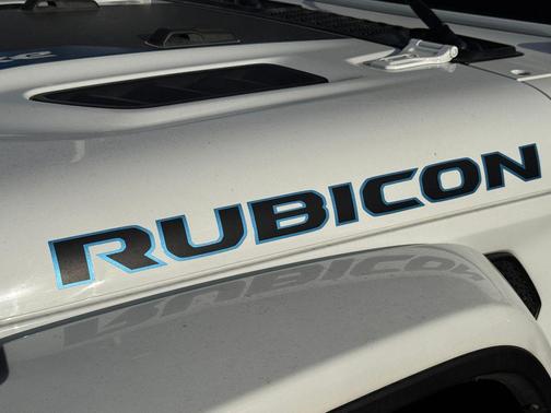 Bright White Clearcoat 2023 Jeep Wrangler 4xe Rubicon