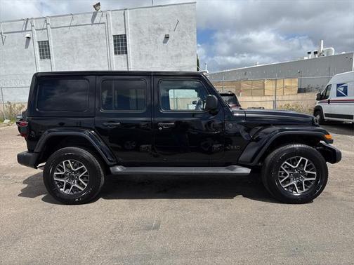 2025 Jeep Wrangler 4-Door Sahara 4x4