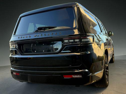 2024 Jeep Grand Wagoneer L Series II 4x4