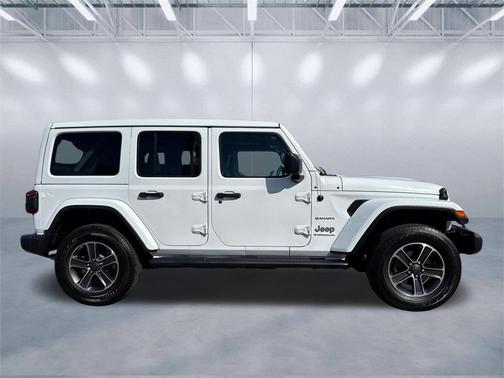 2023 Jeep Wrangler 4-Door Sahara 4x4