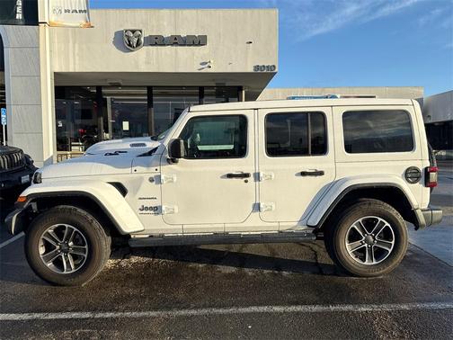 2023 Jeep Wrangler 4-Door Sahara 4x4