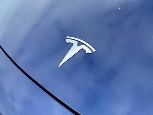 2024 Tesla Model Y Long Range Dual Motor All-Wheel Drive