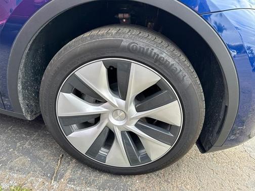 2024 Tesla Model Y Long Range Dual Motor All-Wheel Drive