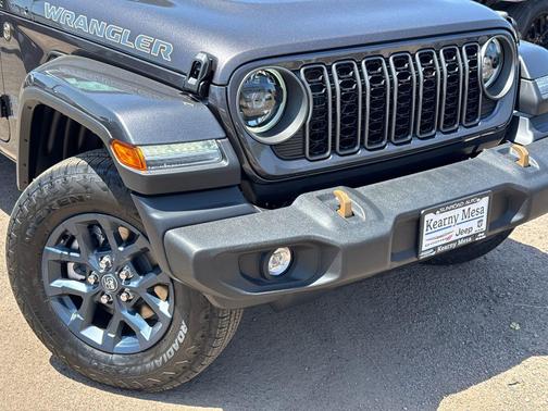 Granite Crystal Metallic Clearcoat 2026 Jeep Wrangler 85th Anniversary