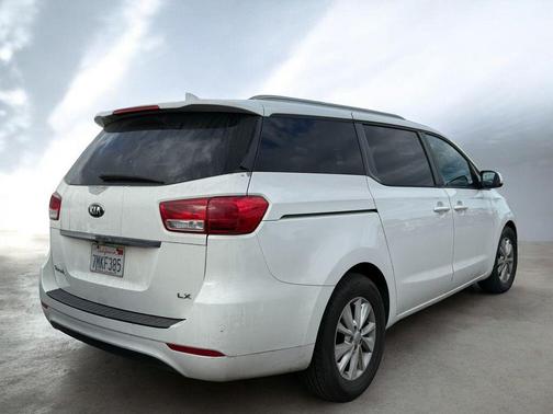 2016 Kia Sedona LX