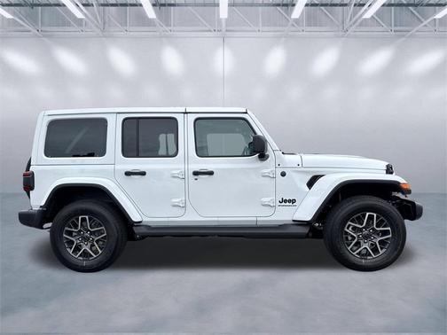 2026 Jeep Wrangler 4-Door Sahara 4x4