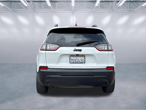 Bright White Clearcoat 2020 Jeep Cherokee Altitude