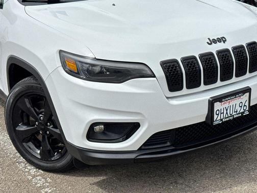 Bright White Clearcoat 2020 Jeep Cherokee Altitude
