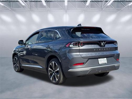 2025 VinFast VF 8 Plus