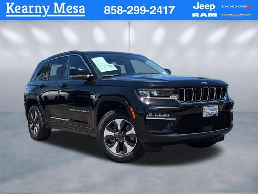Diamond Black Crystal Pearlcoat 2023 Jeep Grand Cherokee 4xe Base