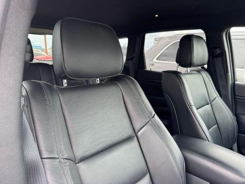 Bright White Clearcoat 2018 Jeep Grand Cherokee Laredo