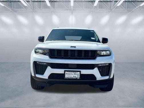 Bright White Clearcoat 2026 Jeep Grand Cherokee Limited