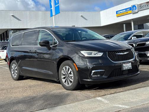 2022 Chrysler Pacifica Hybrid Touring L