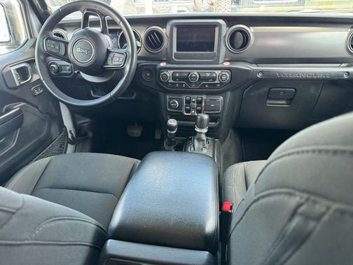 Silver Zynith Clearcoat 2023 Jeep Wrangler Sport S