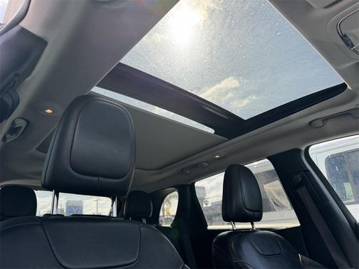 2020 Jeep Cherokee Altitude