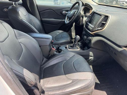 Bright White Clearcoat 2014 Jeep Cherokee Limited