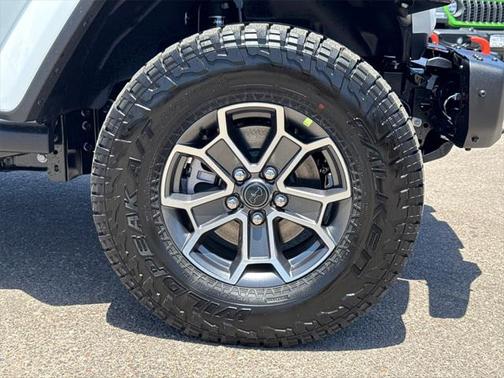 2025 Jeep Gladiator Mojave X