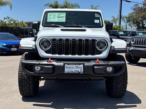 2025 Jeep Gladiator Mojave X
